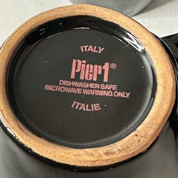 Pier 1 Ebony Red Mugs Stoneware Coffee Mugs set of 4 Italy - Picture 3 of 4